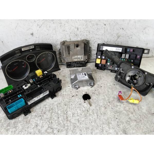 KIT CENTRALINA MOTORE OPEL Astra H S. Wagon 0 281 011 643 Z 17 DTH Diesel 1700 (04>07) 3632005