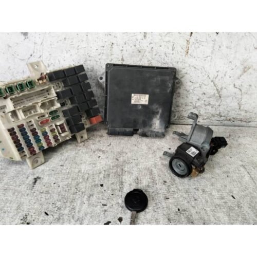 KIT CENTRALINA MOTORE SMART Forfour 1° Serie A 135 150 34 79 135930 Benzina 1300 (04>06) 3678925 KIT CENTRALINA MOTORE SMART Forfour 1° Serie A 135 150 34 79 135930 Benzina 1300 (04>06) 3678925