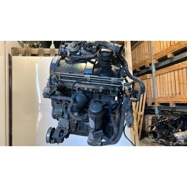 MOTORE SEMICOMPLETO VOLKSWAGEN Golf 4 Berlina 038100098JX AXR diesel 1900 (97>03) 3683994 MOTORE SEMICOMPLETO VOLKSWAGEN Golf 4 Berlina 038100098JX AXR diesel 1900 (97>03) 3683994
