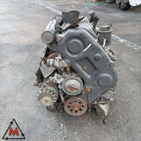 Motore 8140.67 per RENAULT MASTER MK2 1999-2006 2.5 DIESEL 90 kW usato (108174)