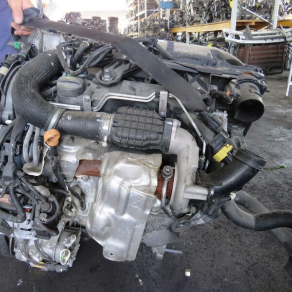 Motore 8H01 104608 km Citroen C3 Mk2 2009-2016 1.4 diesel 50 kw usato (77365) Motore 8H01 104608 km Citroen C3 Mk2 2009-2016 1.4 diesel 50 kw usato (77365)