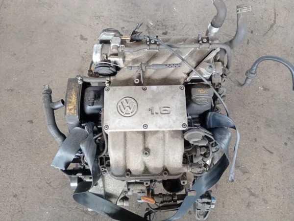 Motore completo Volkswagen Golf (1991 - 1998) 1.6 74 KW benzina AFT Motore completo Volkswagen Golf (1991 - 1998) 1.6 74 KW benzina AFT