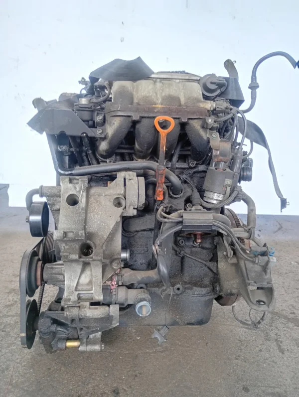 Motore completo Volkswagen Golf (1991 - 1998) 1.6 74 KW benzina AFT Motore completo Volkswagen Golf (1991 - 1998) 1.6 74 KW benzina AFT