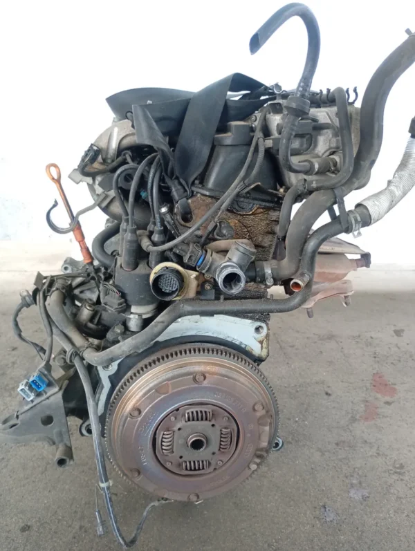 Motore completo Volkswagen Golf (1991 - 1998) 1.6 74 KW benzina AFT Motore completo Volkswagen Golf (1991 - 1998) 1.6 74 KW benzina AFT