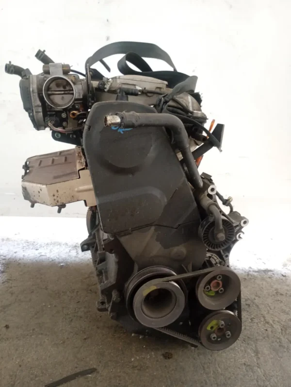 Motore completo Volkswagen Golf (1991 - 1998) 1.6 74 KW benzina AFT Motore completo Volkswagen Golf (1991 - 1998) 1.6 74 KW benzina AFT