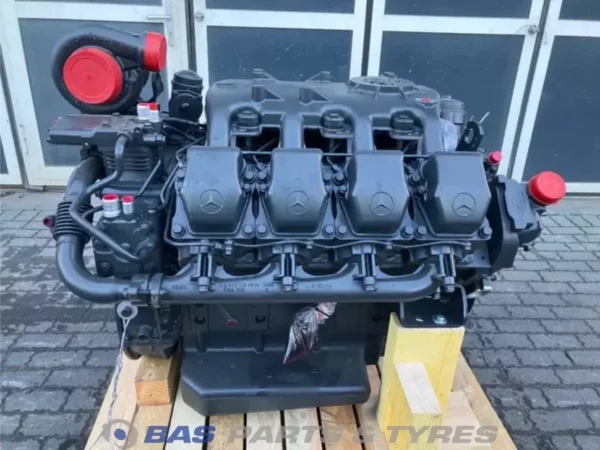 Motore Mercedes OM502 542.966 500 Diesel 550 CV — F0001713 Motore Mercedes OM502 542.966 500 Diesel 550 CV — F0001713