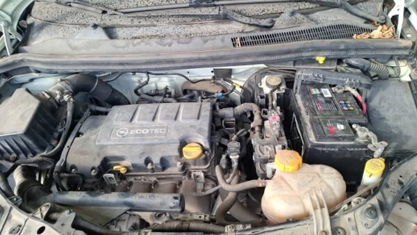 Motore OPEL CORSA D SELECTIVE Gasolina usato