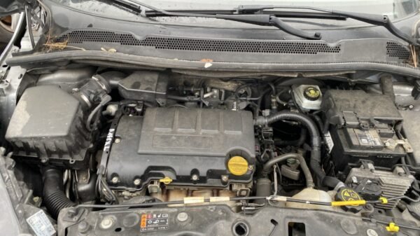 Motore OPEL CORSA E Gasolina usato Motore OPEL CORSA E Gasolina usato