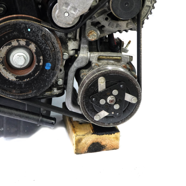 Motore semicompleto Peugeot 307 Citroën C4 1.6 HDi — 0135HV Motore semicompleto Peugeot 307 Citroën C4 1.6 HDi — 0135HV